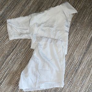 Light weight summer set in white/ cream!